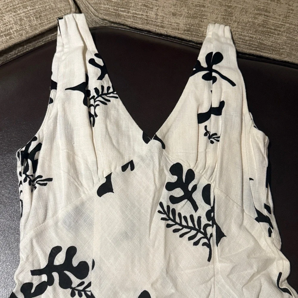 Paperheart White and Black Floral Maxi Dress - Picture 2 of 4
